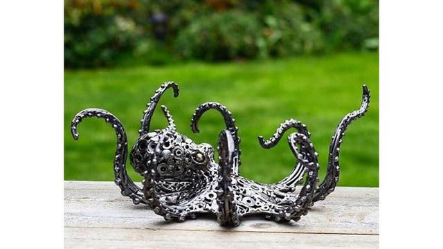 Pria Ini Buat Karya Seni Patung dari Barang Bekas Metal, 7 Hasilnya Mengagumkan