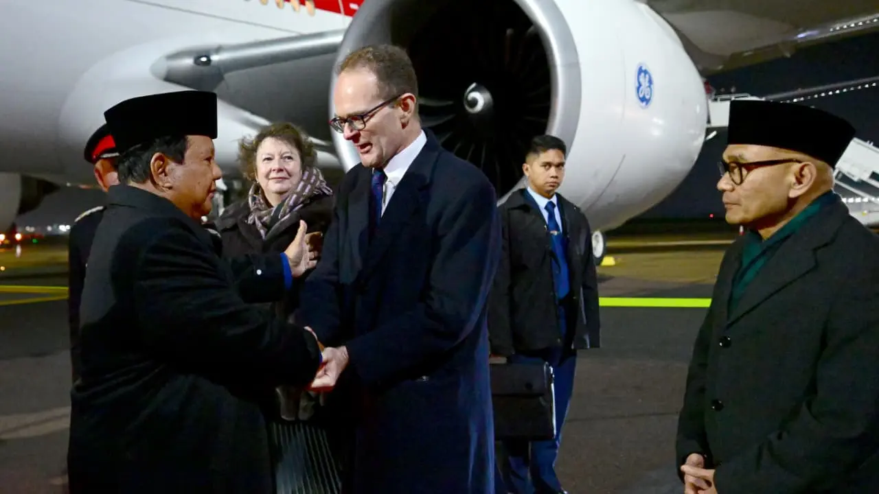 Prabowo Tiba di London, Bakal Bertemu PM Inggris dan Raja Charles III