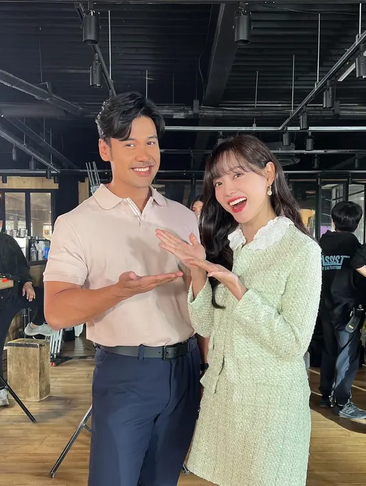<p>Chicco Jerikho dan Kim Sejeong. (Foto: Instagram/ clean_0828)</p>