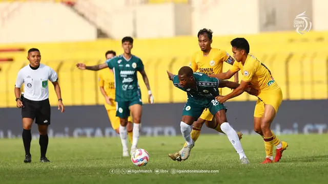 PSS Sleman vs Semen Padang