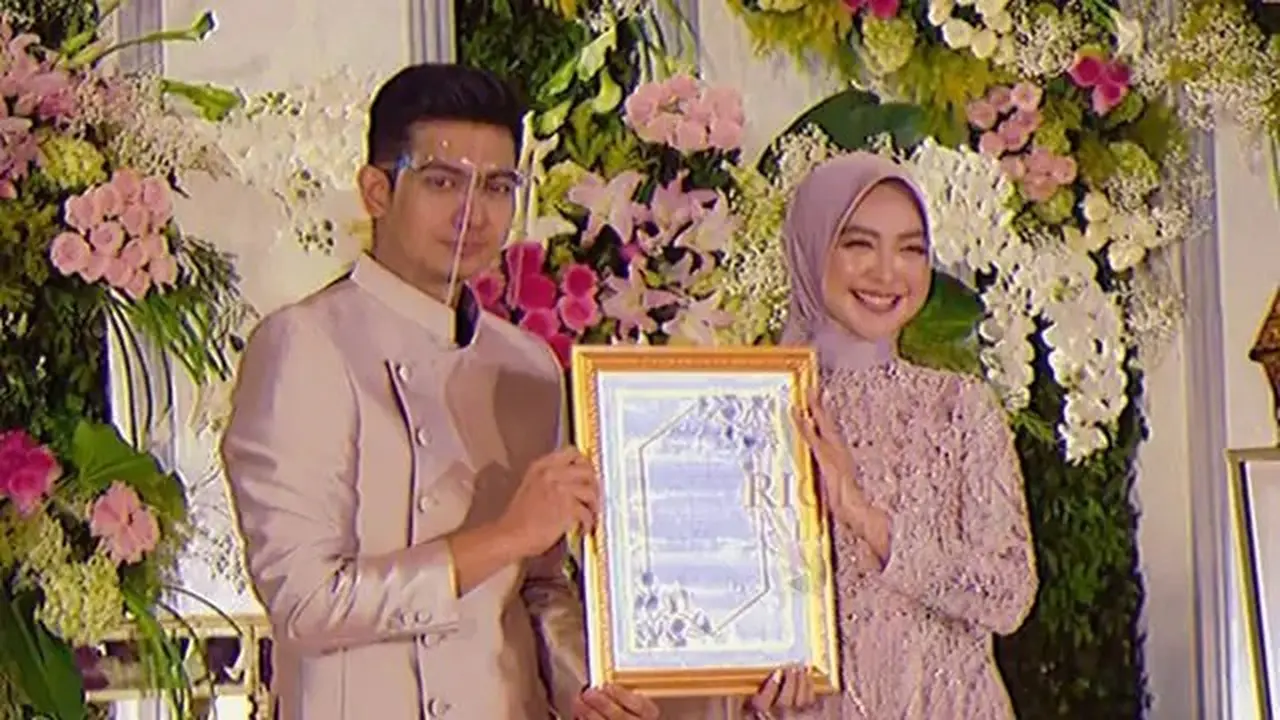 10 Potret Ria Ricis dan Teuku Ryan dari Awal Pacara hingga Gugat Cerai Pernikahan