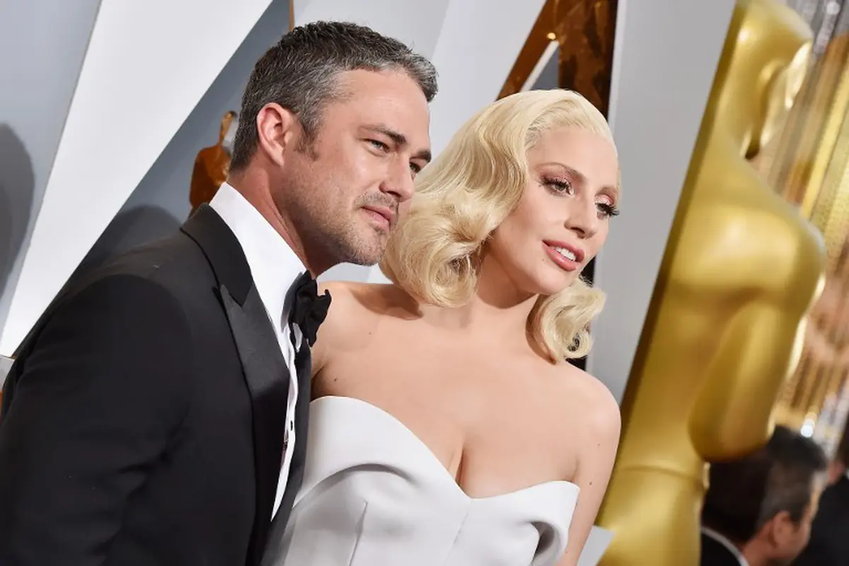 Lady Gaga dan Taylor Kinner (AFP/Bintang.com)
