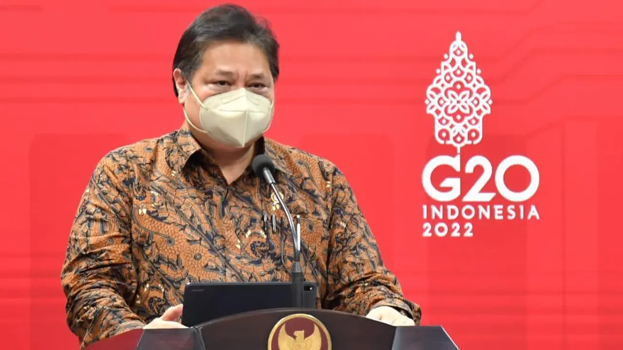 Menteri Koordinator Bidang Perekonomian Airlangga Hartarto dalam Keterangan Pers usai Rapat Internal Terbatas terkait Peningkatan Produksi dan Ekspor Jagung di Istana Negara, Jakarta