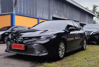 Sejumlah kendaraan Bupati Pekalongan diteror aksi penggoresan bodi mobil. (Arief Pramono/Liputan6.com)