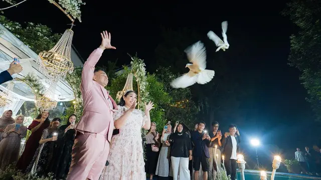 6 Potret Anniversary Pernikahan Raffi Ahmad dan Nagita Slavina, 8 Tahun Bersama