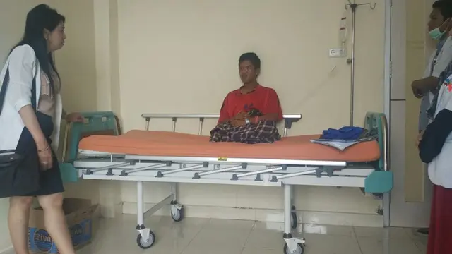 Akmal, remaja bertelur di Gowa sedang dirawat di RSUD Syech Yusuf Sungguminasa Kabupaten Gowa, Sulsel (Liputan6.com/ Eka Hakim)