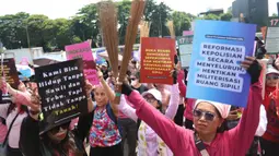 Unjuk rasa yang dilakukan bertajuk “Perempuan Melawan Kekerasan Negara”. (Kapanlagi.com/Budy Santoso)