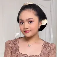 Lihat di sini tampilan Amora Lemos anak Kris Dayanti tampil di acara HUT ke-57 ASEAN. [IG/@krisdayantilemos/amora_lemos05].