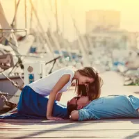 Berbohong demi kebaikan itu benar-benar ada nggak sih? Tentu saja ada, kamu juga pasti pernah melakukan kebohongan ini ke pacar. (Foto: amazingwallpapers.net)