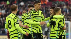 Arsenal baru saja meraih kemenangan besar dengan mengalahkan West Ham United dengan enam gol tanpa balas pada pekan ke-24 Premier League 2023/2024 di London Stadium, London, Minggu (11/2/2024). Kemenangan di atas 5 gol ternyata bukan yang pertama kali dicetak Arsenal sepanjang sejarah Premier League. Termasuk kemenangan besar atas West Ham, ini dia 5 kemenangan terbesar The Gunners di ajang Premier League. (AFP/Adrian Dennis)