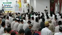 Wali Kota Balikpapan, Rahmad Mas'ud saat membuka kegiatan Safari Ramadhan di rumah jabatan Wali Kota Balikpapan, pada Minggu (26/3/2023) malam. (Apriyanto/Liputan6.com)