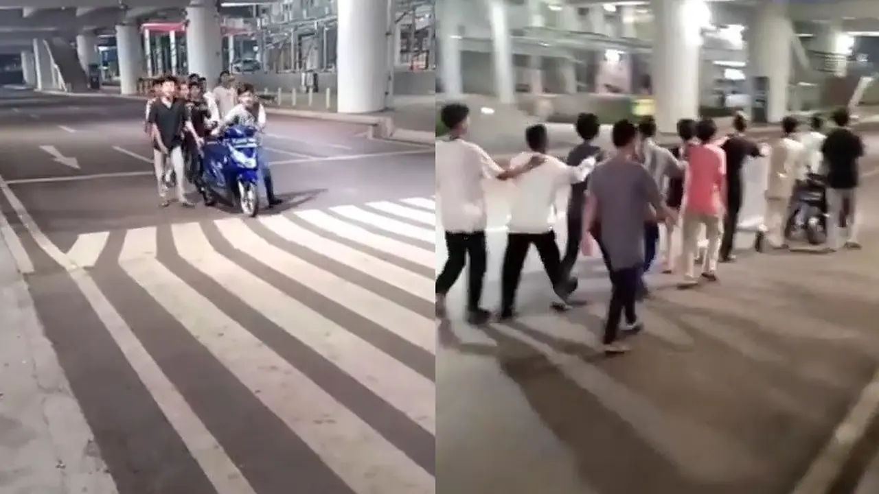 pemuda dihukum nyanyi lagu Indonesia Raya