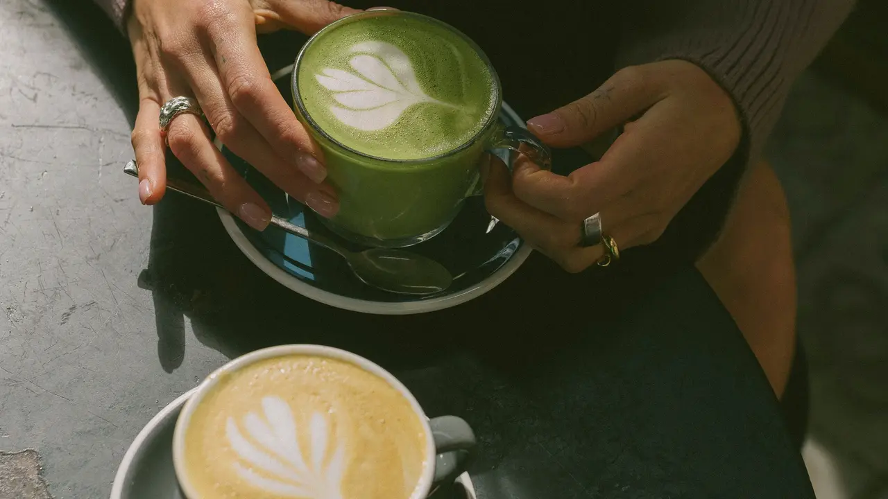 Kepribadian Orang Berdasarkan Minuman Favorit Kopi dan Matcha