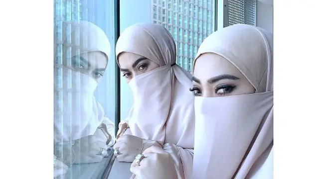 [Bintang] Hijab Syahrini