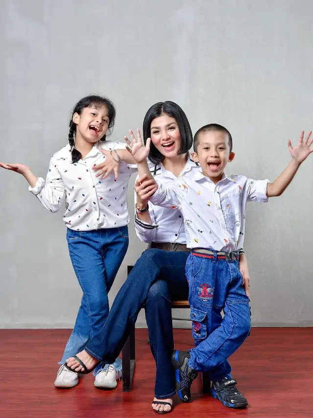 Jadi Single Parent, Ini 6 Potret Tangguh Intan RJ Bareng Buah Hati