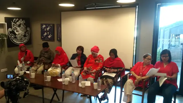 Aktivis Perempuan Protes Pembatalan Sepihak GKR Hemas Menghadiri Sidang Tahunan MPR 2019.
