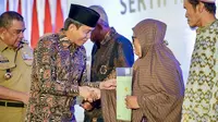 Wakil Menteri Agraria dan Tata Ruang/Badan Pertanahan Nasional (ATR/BPN), Raja Juli Antoni, melakukan kunjungan kerja ke Kota Pekanbaru dalam rangka penyerahan setifikat tanah untuk rakyat, Senin (8/1/2024). (Foto: Istimewa).