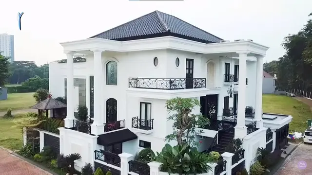 Rumah Prilly Latuconsina (Youtube/PrillyLatuconsinaVideo)