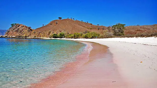 Daftar Pantai di Indonesia yang Masih Perawan