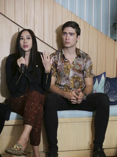 Aura Kasih Umumkan Kehamilan Anak Pertama News Entertainment Fimela Com