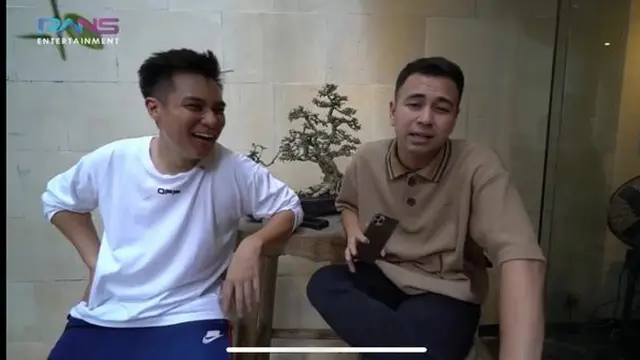 Raffi Ahmad dan Baim Wong berbincang seputar rumah (YouTube/ RansEntertainment)