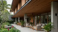 8 Desain Teras Rumah Anti Air Menggenang yang Nyaman, Aman, dan Tidak Cepat Rusak