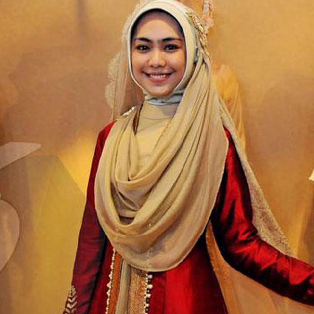 4 Hal Yang Perlu Diketahui Tentang Oki Setiana Dewi Showbiz Liputan6 Com