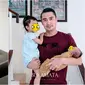 Seleb pria jadi ayah dua anak tahun 2021. (Sumber: Instagram/raffinagita1717/rezapahlevi101)