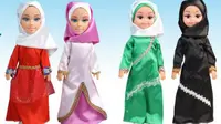 Boneka itu bernyanyi dalam bahasa Arab yang artinya betapa anak-anak mencintai ibu mereka.