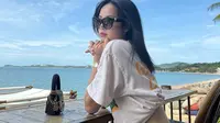 Lisa BLACKPINK liburan di Koh Samui, Thailand. (dok. Instagram @lalalalisa_m/https://www.instagram.com/p/C7x1tZhPo8C/)
