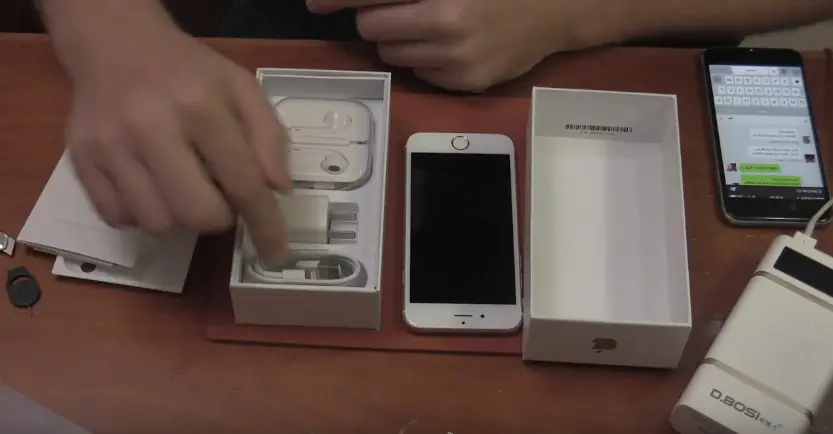 Sebuah iPhone 6s berhasil dirakit oleh Scotty Allen (Sumber: YouTube/ Strange Parts)