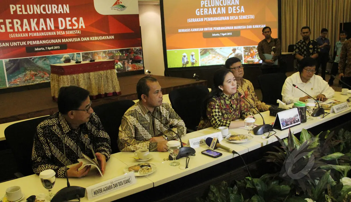 Suasana konferensi pers peluncuran Gerakan Desa di Jakarta, Selasa (7/4/2015). Para menteri tersebut melakukan sinkronisasi pembangunan desa. (Liputan6.com/Helmi Afandi)