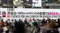 Situasi Shibuya, Jepang, jelang perayaan Halloween 2023. (dok. Philip FONG/AFP)