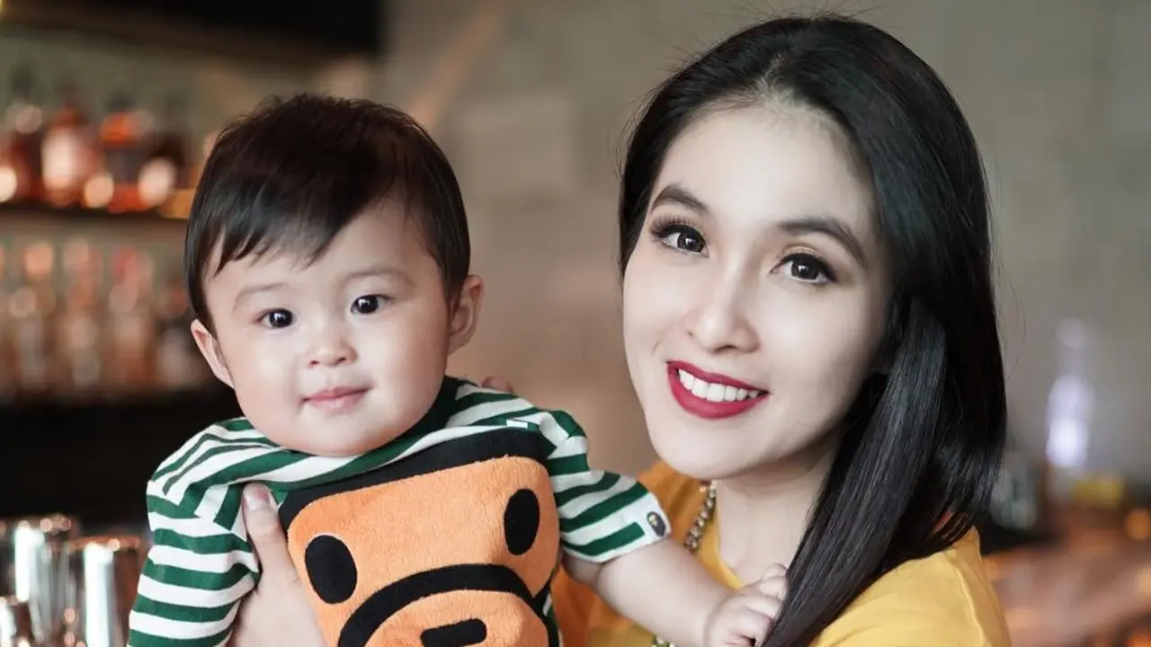 [Fimela] Sandra Dewi