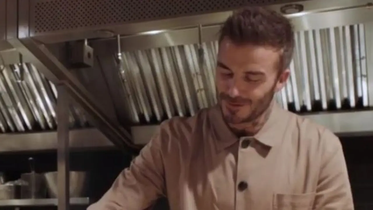 David Beckham Masak Buat Keluarga