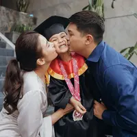 Potret Kompak Chelsea Olivia bersama anak perempuannya, credit: @chelseaoliviaa