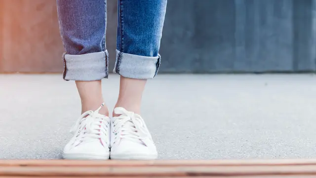 ilustrasi cara mudah dan alami menghilangkan bau kaki/unsplash