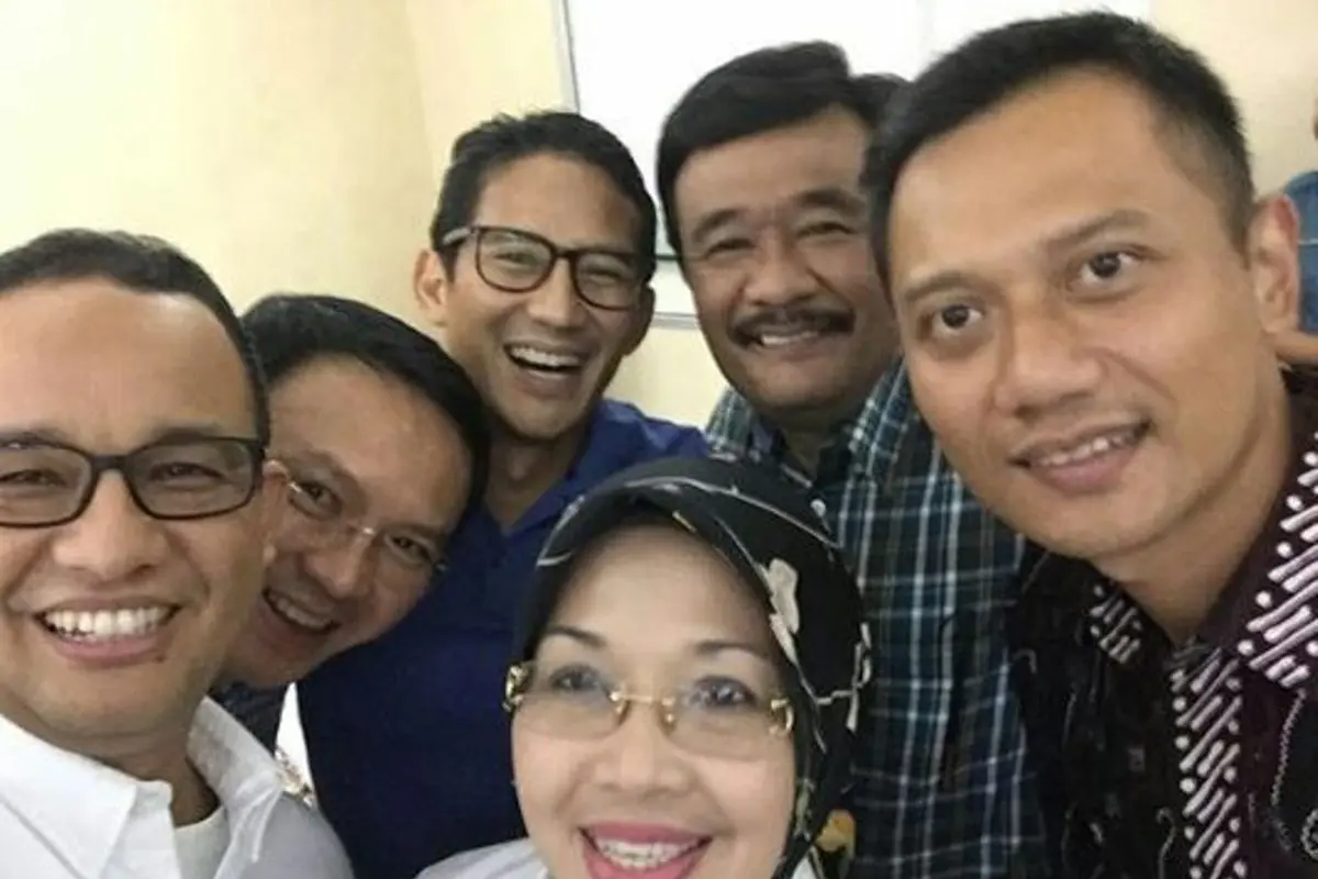 Indahnya Senyum Para Petarung Pilkada Jakarta