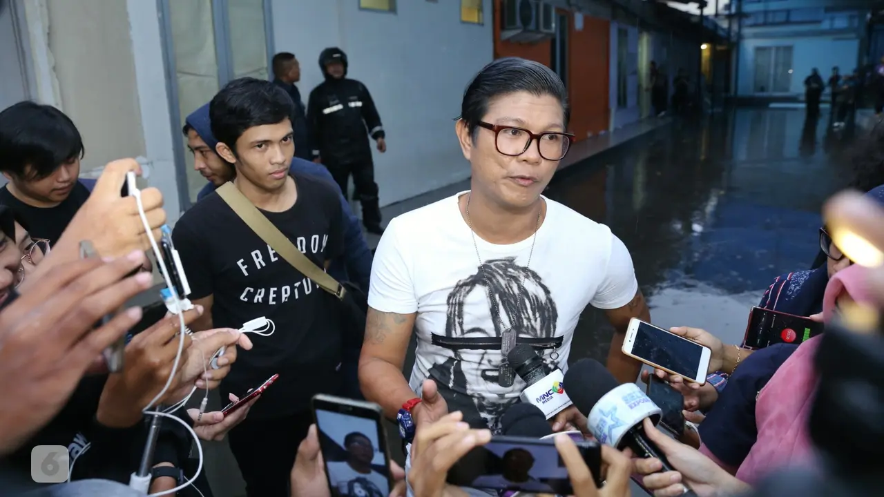 [Bintang] Andika Kangen Band dan Pramugari