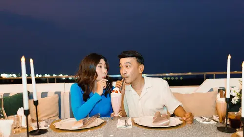 7 Potret Anniversary Pernikahan Sarwendah dan Ruben Onsu, Seru Rayakan di  Kapal - Hot Liputan6.com