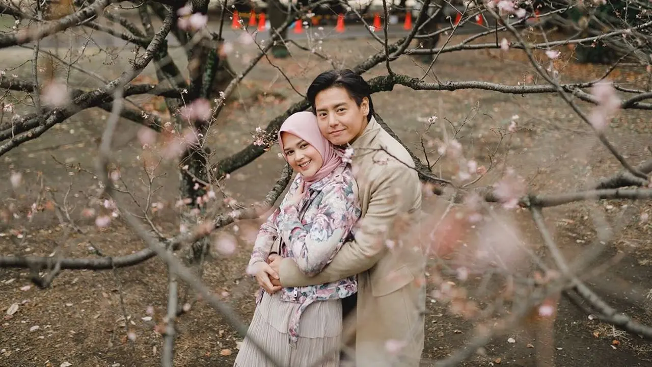 [Fimela] Cut Meyriska dan Roger Danuarta