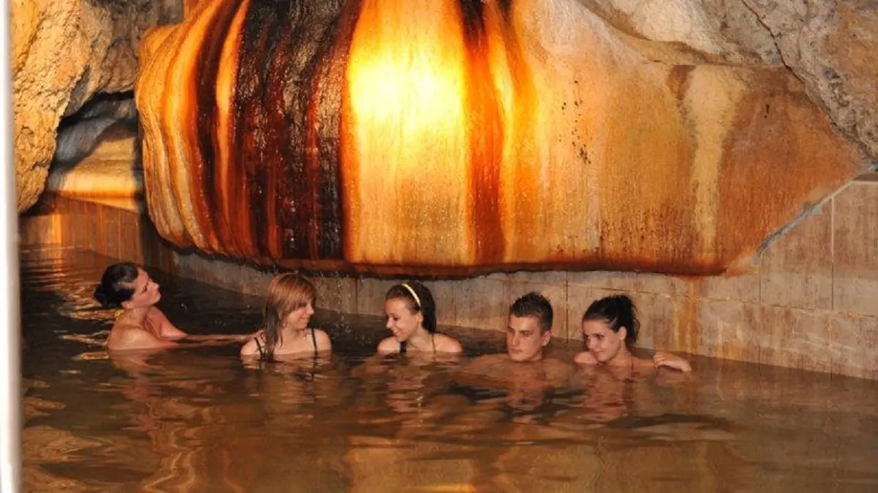 spa unik di dunia