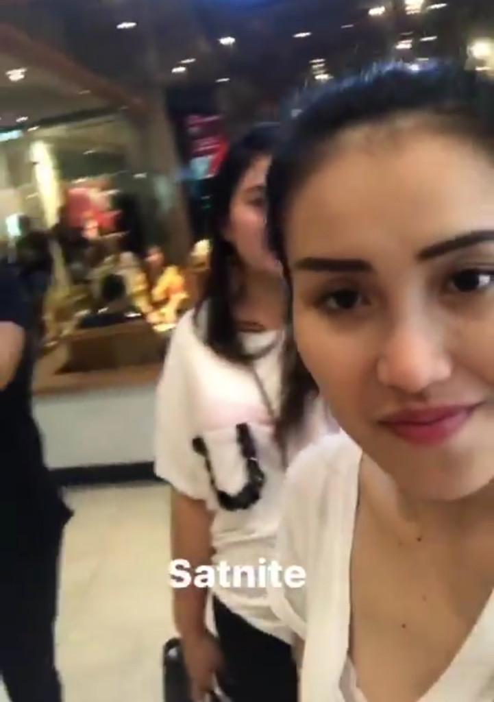 Ayu Ting Ting habiskan malam minggu dengan sahabatnya, Zaskia Gotik (Foto: Instagram)