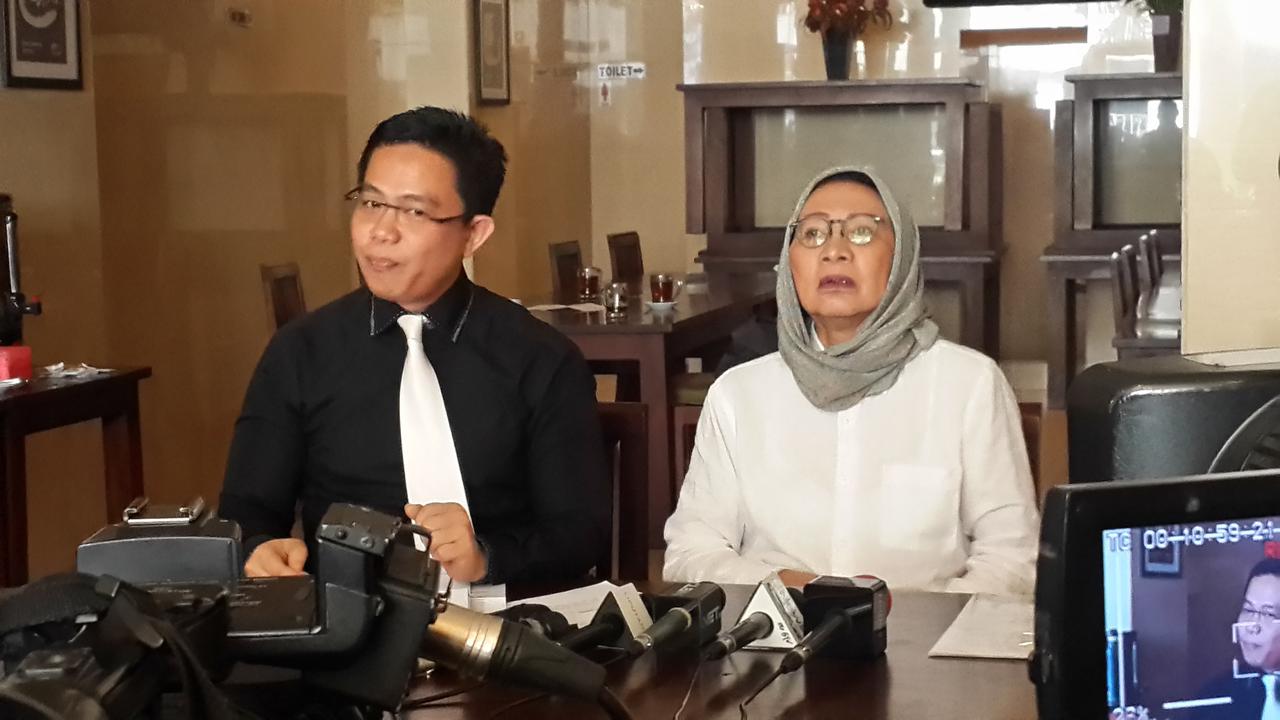 Ratna Sarumpaet memberikan konfrensi pers terkait somasi ke Dinas Perhubunagn DKI