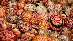  Kreasi cantik telur paskah dari Republik Ceko  di Pameran Telur Dunia (16/04/2014) di museum kota Schwabach, Jerman selatan (AFP Photo/Daniel Karmann).