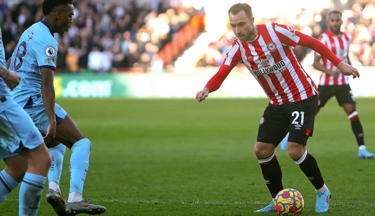 Eriksen bergabung dengan Brentford pada Januari 2022 lalu. Dia memulihkan kondisinya perlahan-lahan sampai bisa bermain lagi. (AFP/Geoff Caddick)
