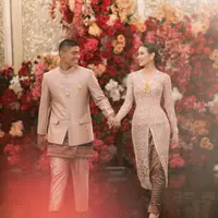 Potret Muthia Fatika Miss Universe Jawa Barat 2023 saat tunangan. [@venemapictures]