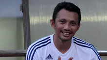 Siap "memanen" usaha peternakannya jelang Hari Raya Idul Adha. (Bola.com/Robby Firly)
