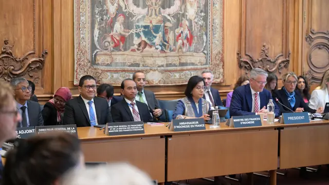 Menteri Keuangan (Menkeu) Sri Mulyani Indrawati menghadiri pertemuan the Organisation for Economic Co-operation and Development (OECD) Council, Paris, Prancis, Selasa (10/10/2023). (Dok Kemenkeu)