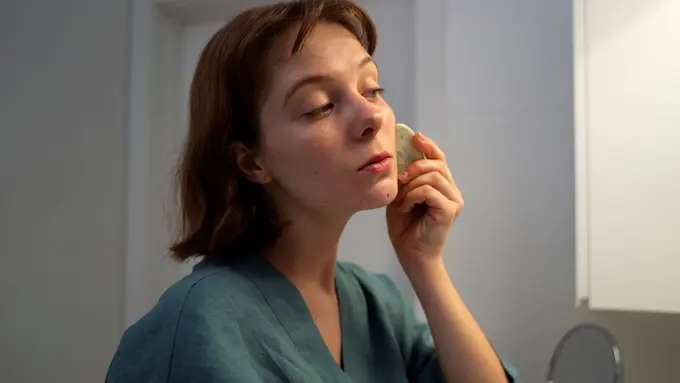 Apakah Penderita Autoimun Boleh Pakai Skincare (photo by freepik)